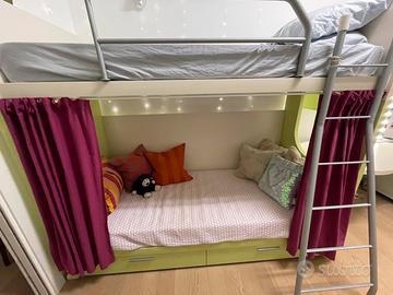 Letto a castello Doimo con tendine