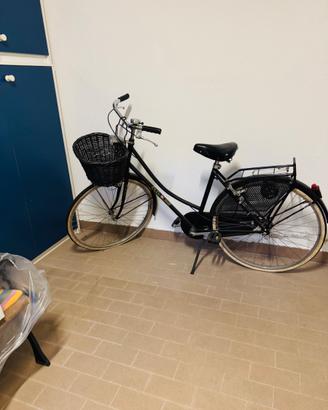 BICICLETTA DA DONNA NERA “OLD LINE”