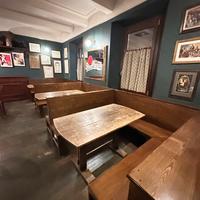 3 Giropanche a “C” con tavoli – Arredo da PUB