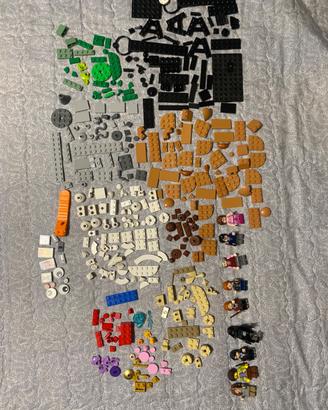 Lotto LEGO sfuso 279 g + minifigure e pezzi vari