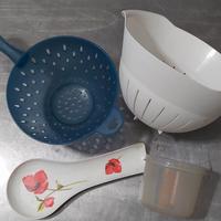 Scolapasta poggiamestolo e misurino