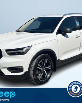 Volvo XC40 2.0 T4 MOMENTUM AWD GEARTRONIC