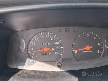 Mitsubishi L200 2001