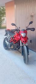 Ducati hypermotard 1100