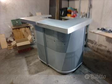 bancone bar in acciaio