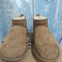 UGG Comodo ed elegante stivali da neve EU 39