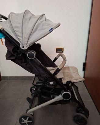 Passeggino leggero chicco