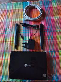 TP-LINK Router 4G LTE fino a 150Mbps-Wi-Fi 300Mbps