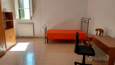 Camera singola zona Mazzini