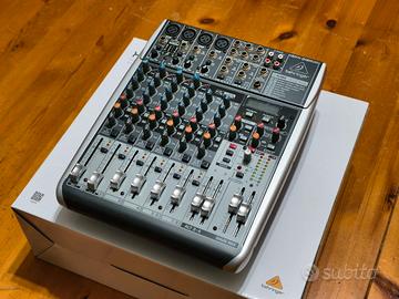 Mixer Behringer Xenyx QX1204USB