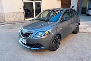Lancia Ypsilon 1.0 FireFly 5 porte S&S Hybrid Gold
