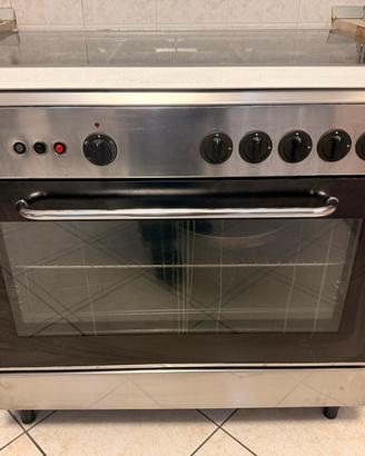 Cucina a gas 90cm con forno