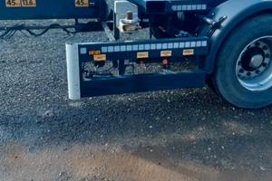 Rimorchio Porta container