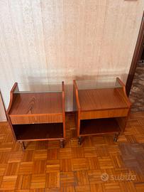 Coppia di comodini vintage '70