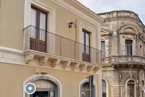 Palazzetto a Fiumefreddo di Sicilia