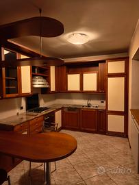 Cucina in ciliegio massello