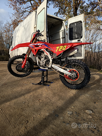 CRF 250 2023 Red moto