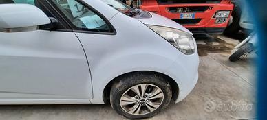 KIA VENGA 2015 - PARAFANGO DESTRO