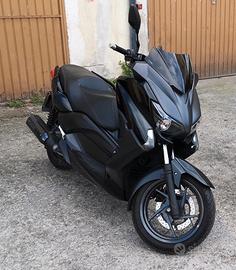 Yamaha X-Max 250