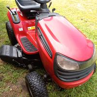 Trattorino rasaerba Jonsered LT2317A da sistemare