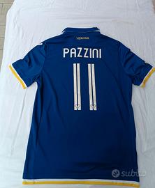 Maglia Verona calcio del giocatore Pazzini