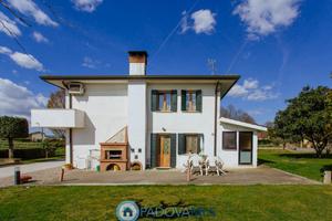 Pernumia - Casa singola + abitazione da ristruttur