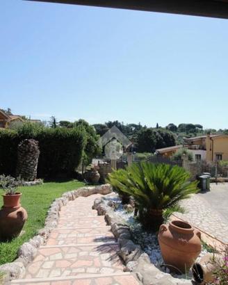 VILLA SINGOLA A MORLUPO