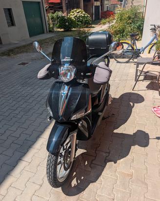 Piaggio Liberty 150 i-Get (2023) gomme nuove