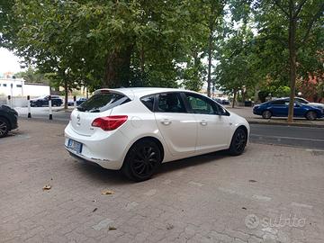 Opel Astra.