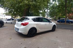 Opel Astra.