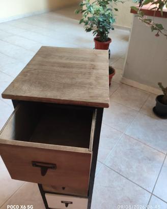 Mobiletto basso 4 cassetti 