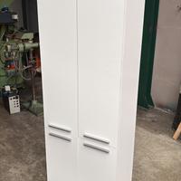 Armadio con ripiani bianco piccolo