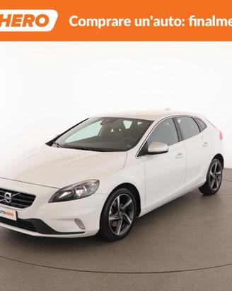 VOLVO V40 MT48312