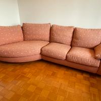 Divano in piuma d’oca rosa