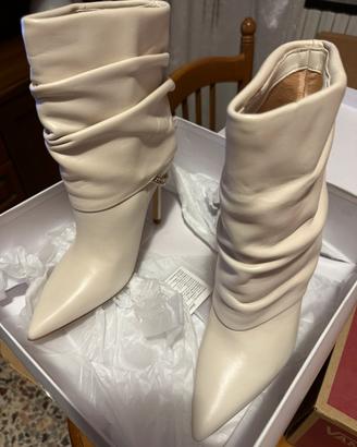 Stivaletto Guess Sabrea