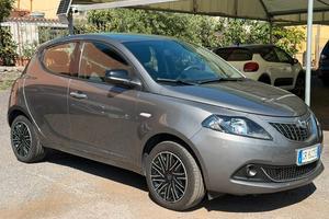 Lancia Ypsilon 1.0 FireFly 5 porte S&S Hybrid Gold