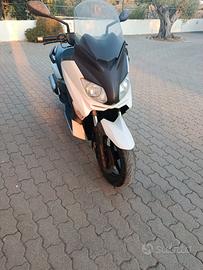 Xmax 125 in buone condizioni generali