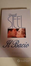 due libri di Danielle Steel più Collen