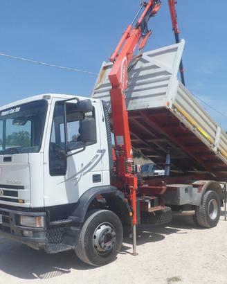 Iveco eurocargo 120e23 ribaltabile con gru