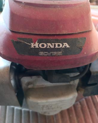 Tosaerba motore honda