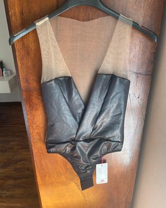 Body nero effetto pelle con tulle. Nuovo con carte