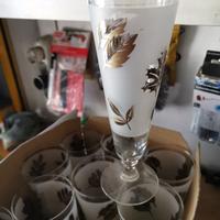 bicchieri con decorazione in oro