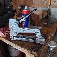 graffett attrice per tappezieri in acciaio