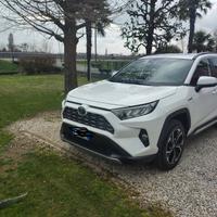 TOYOTA RAV4 FULL HYBRID DYNAMIC