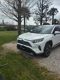 TOYOTA RAV4 FULL HYBRID DYNAMIC