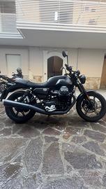 Moto Guzzi V7 Stone 2024