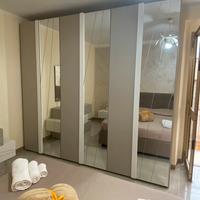 Armadio e comodini camera da letto