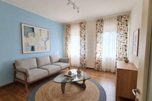 Appartamento di 107 m² con 3 locali e box auto a L