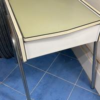 Sgabello contenitore utile per tutti gli usi