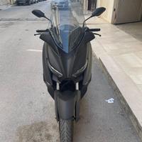 Yamaha Xmax 300